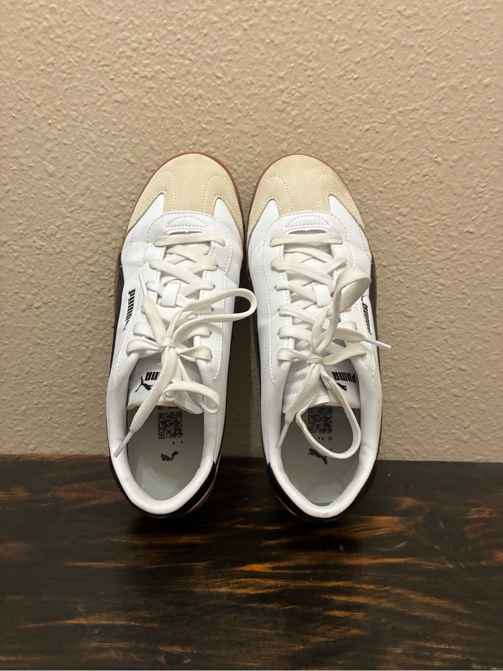 Puma White and Beige Retro Leather Sneakers Men’s size 8.5